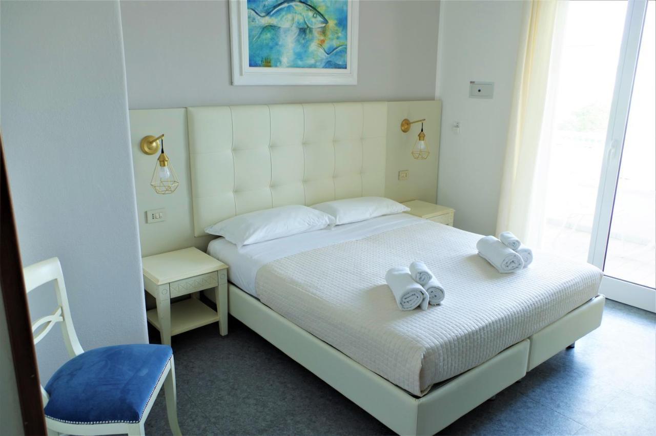Golf & Beach Hotel Мілано-Маріттіма Екстер'єр фото